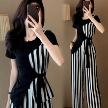 时尚减龄套装女夏季洋气休闲显瘦不规则短袖T恤+条纹阔腿裤两件套