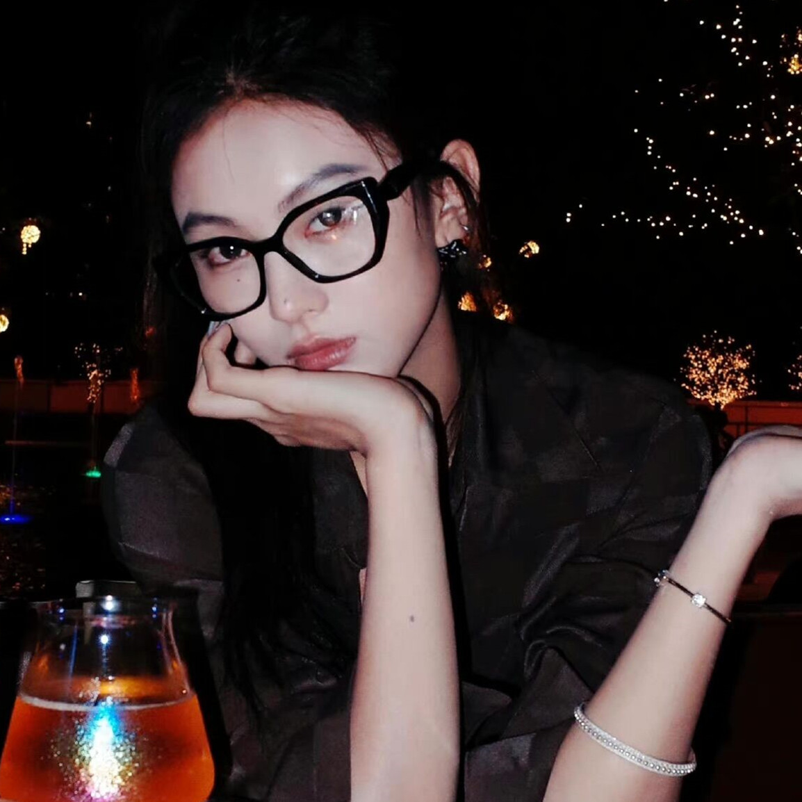 Cuadro de marco negro llano gafas mágicas ojo de gato textura ins estilo gafas marco puede ser equipado con miopía cara mirando pequeños gafas marco