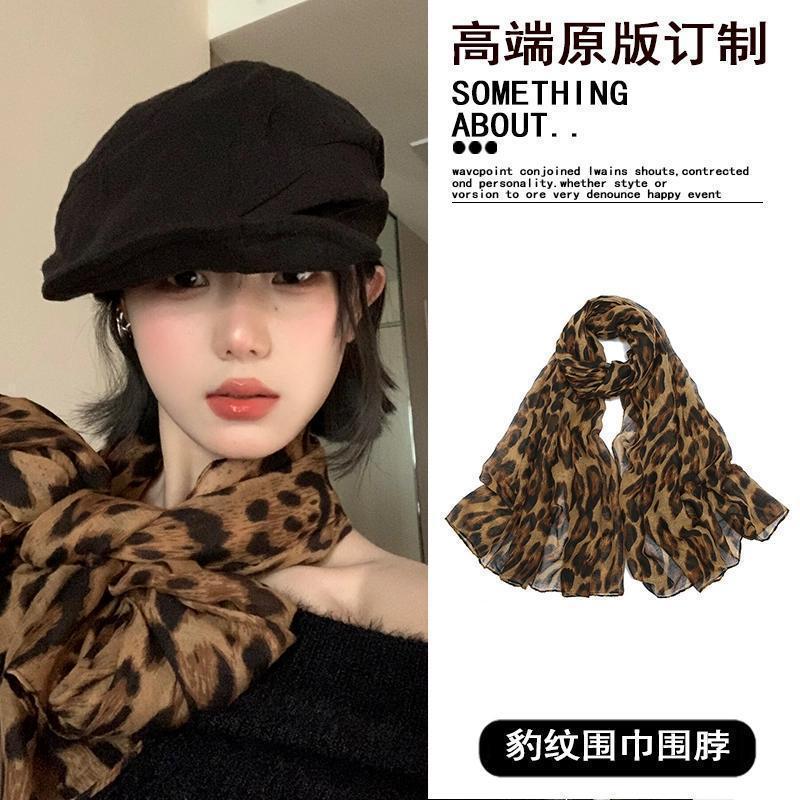 Japanese-style hot girl leopard print scarf, pure desire style, accessory for dressing, silk scarf, shawl, neck scarf, neck warmer decoration