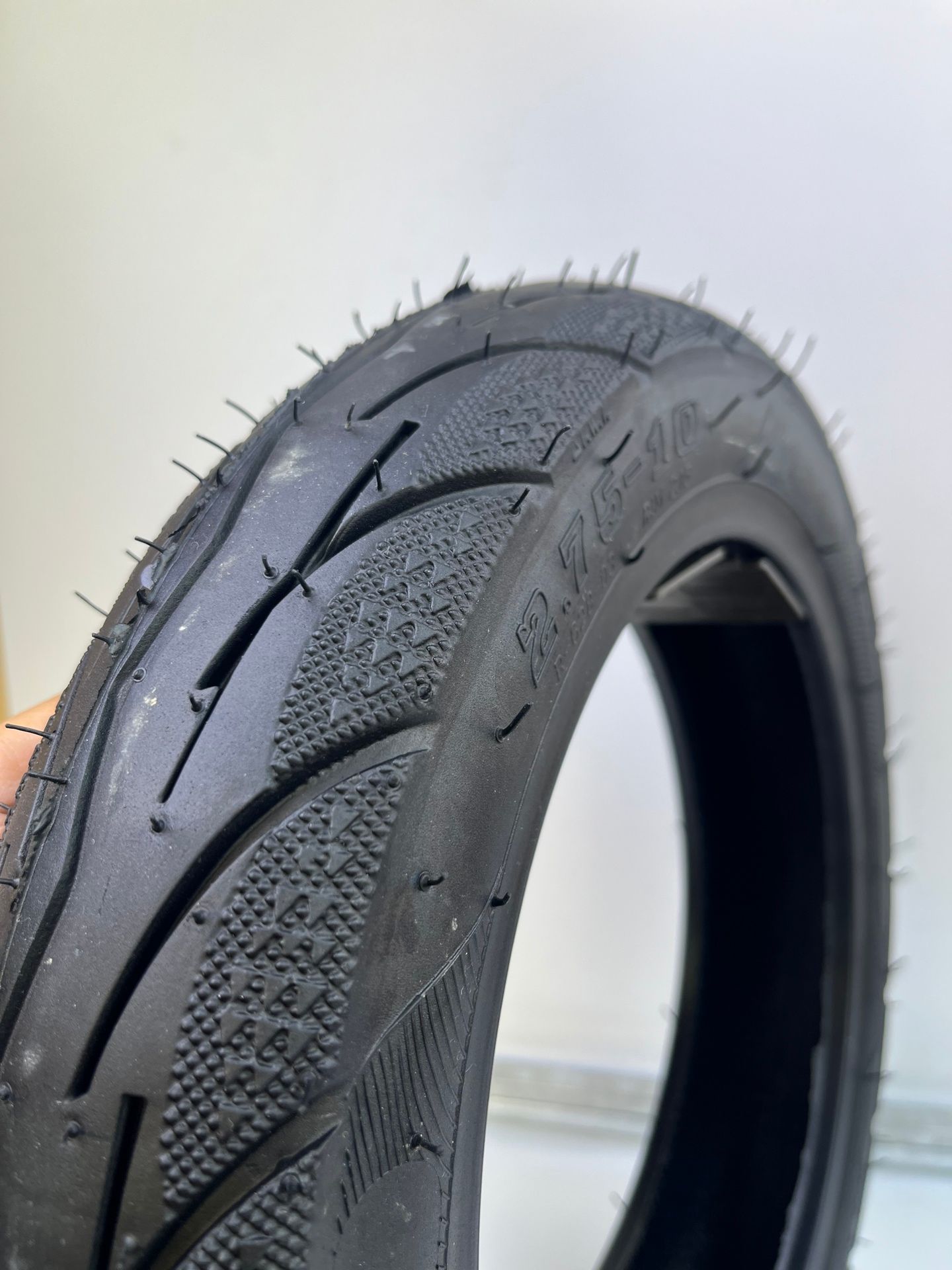 Electric vehicle tire 2.75-10 vacuum tire, thickened, wear-resistant, non-slip, for two-wheel and three-wheel electric vehicles