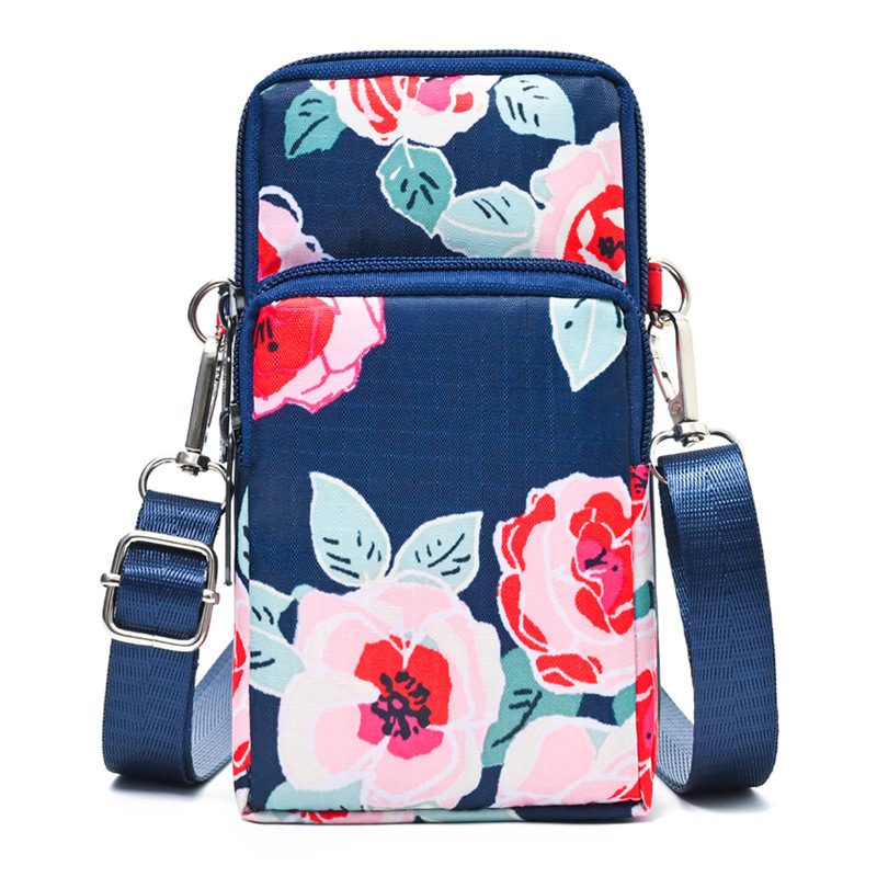 붉은 꽃이 만발한