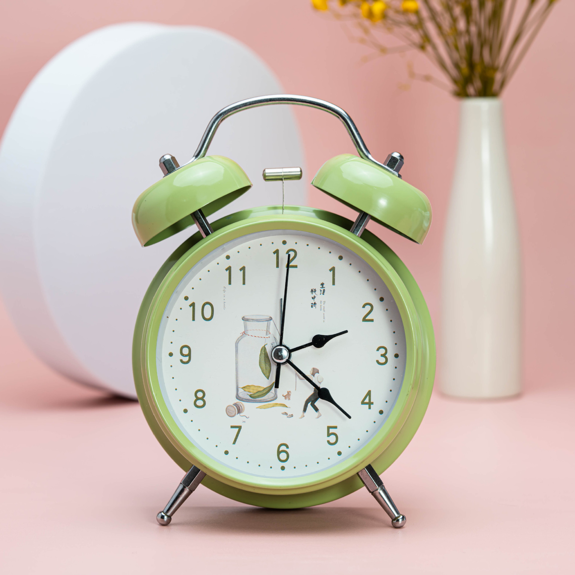 Directo de fábrica de metal de moda creativa de 4 pulgadas campana despertador estudiante reloj despertador con luz de noche dormitorio mudo reloj