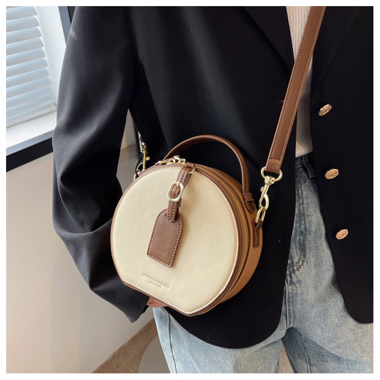 Niche Design Petit Sac Sac Femme 2022 Printemps Nouvelle Mode Petit Sac Rond display picture 2