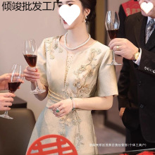 跨境年轻妈妈改良连衣裙中年喜婆婆日常婚宴礼服小个子妈妈裙夏季