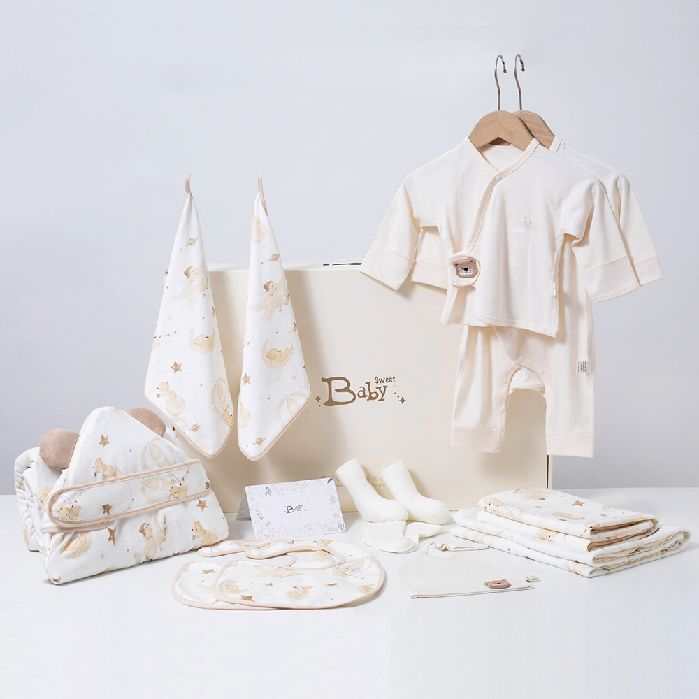 Newborn gift box, bamboo cotton summer full moon gift set, onesie, monk's robe, high-end 12-piece newborn supplies