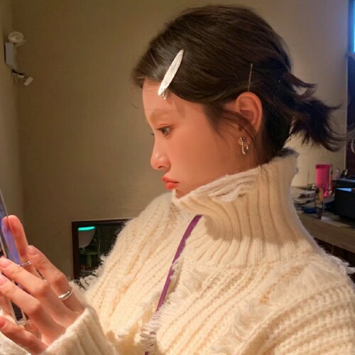 Metal bangs with scattered side hair, one-word duckbill style, side makeup, small hair clip for girls, hollow gold and silver clips