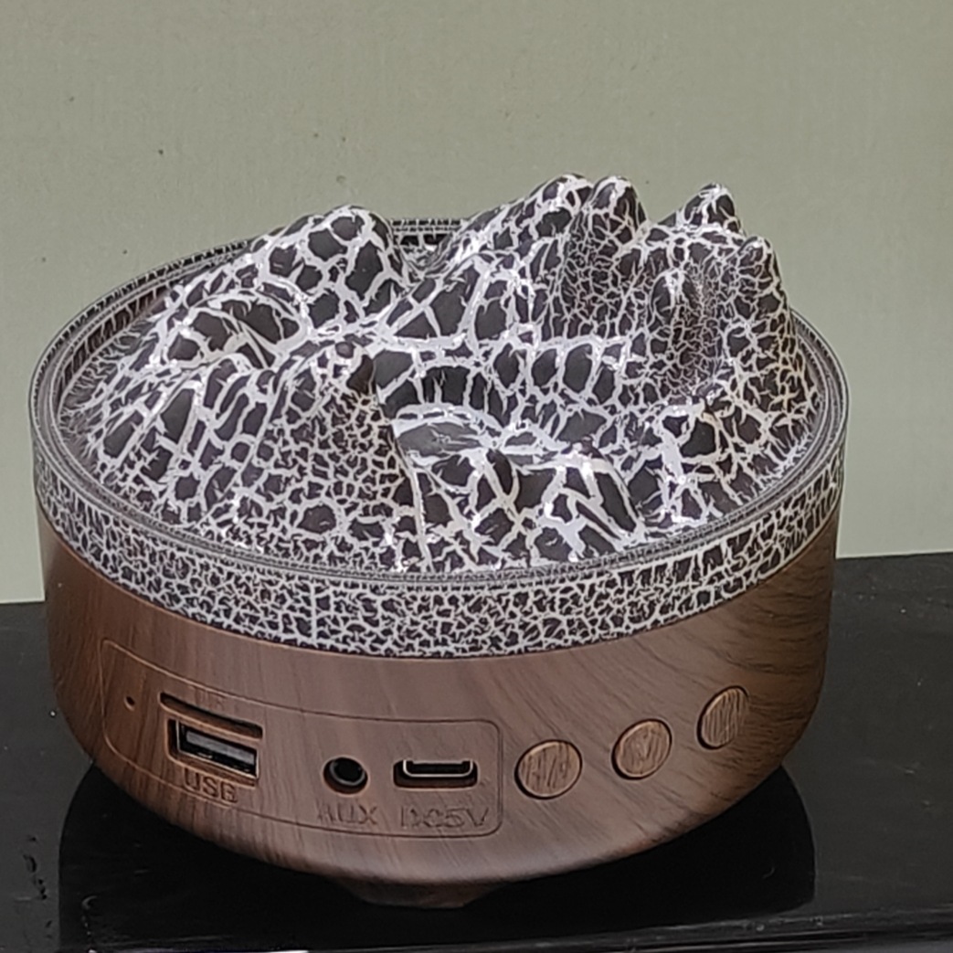 Nieuwe kleine draadloze Bluetooth-luidspreker met subwoofer, draagbaar buitenmodel met kaartsleuf, nieuwe audioapparatuur voor de export_voghion.com