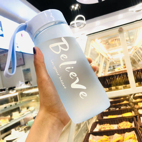 Plastic wholesale sports water bottle, high-end, large capacity, unisex, popular influencer water cup, student travel cup