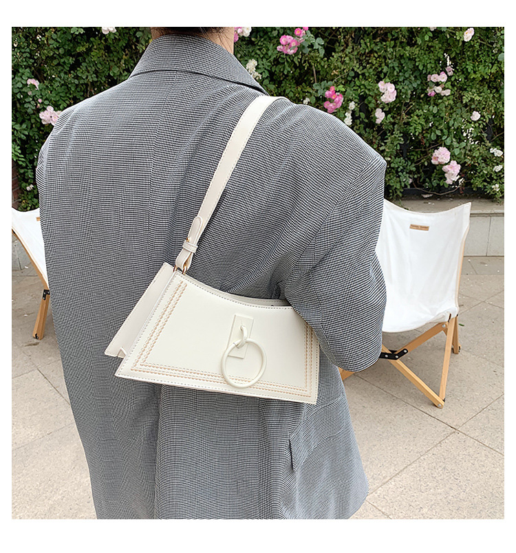 Simple Urban Fashion One-shoulder Underarm Handbag display picture 21