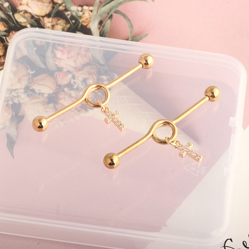 16G labret stud size and finish detail
