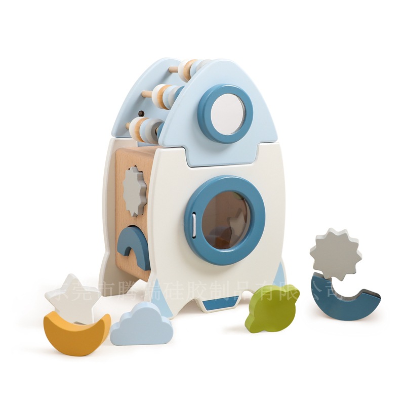 Cohete de madera cinco en uno