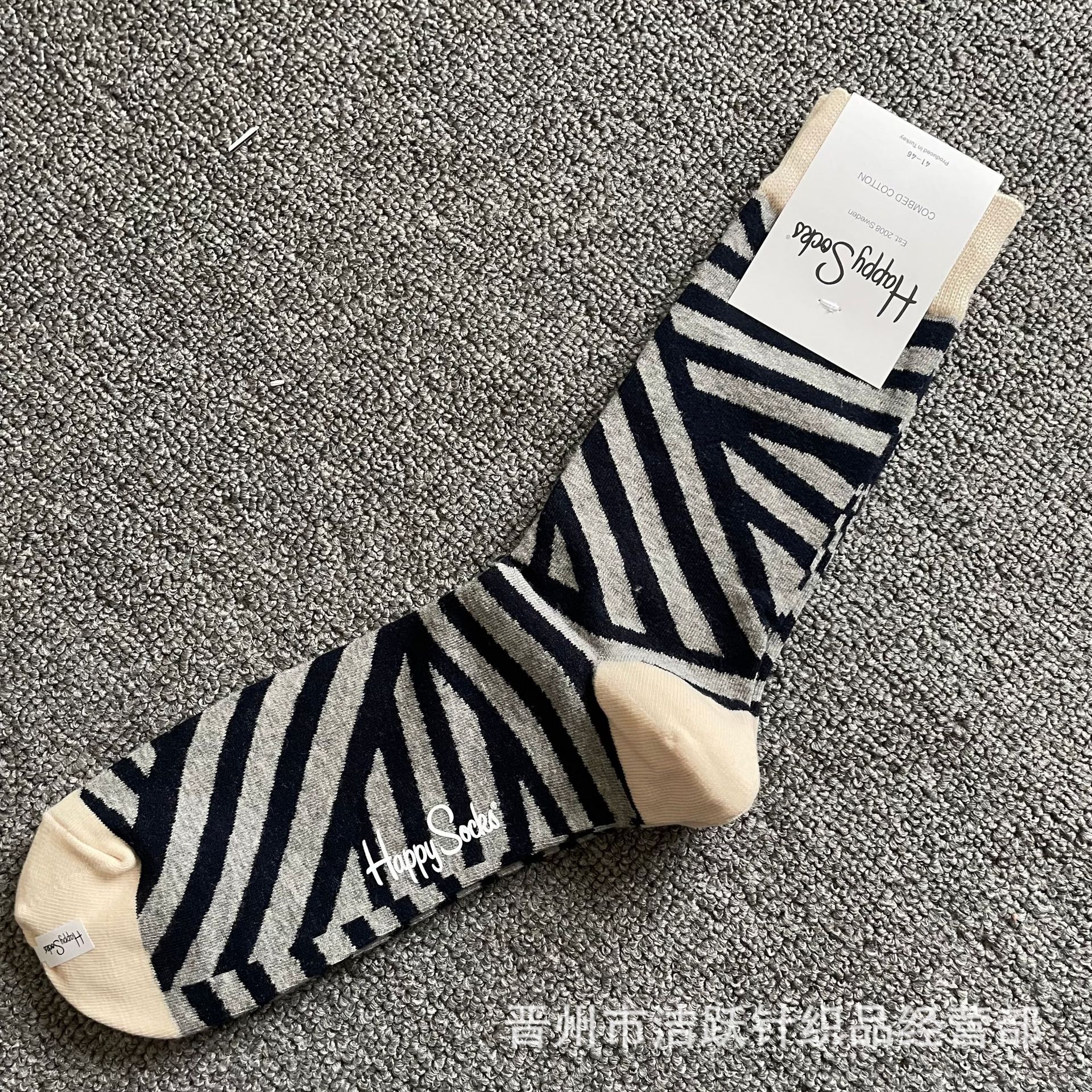 Happy socks新品高品质ハイレザー男性ソックススウェーデンコットンソックスファッションソックスカップルinsロング美脚ソックス