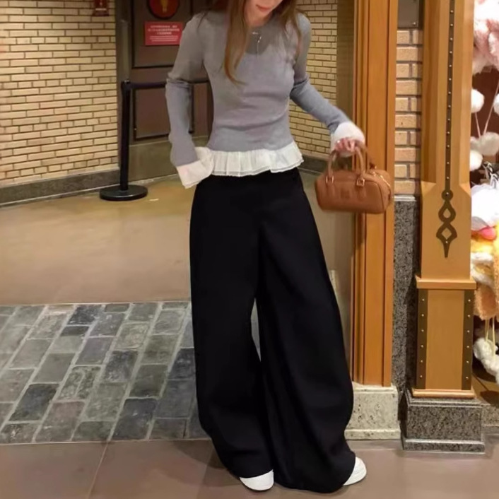 春にはハイウエストのワイドレギンスのズボンを合わせています。|undefined