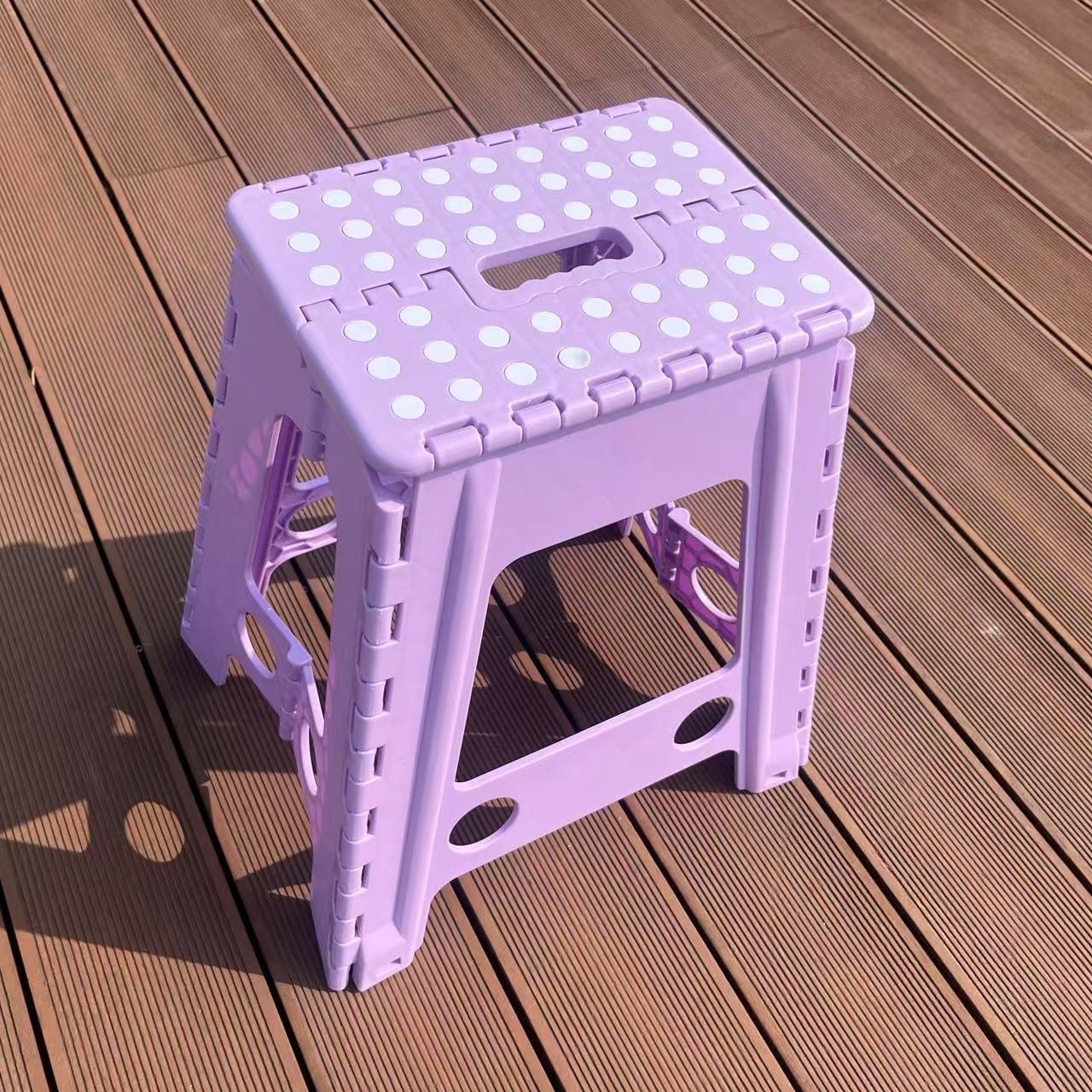 Exportación de taburetes plegables de plástico grueso para niños taburetes portátiles para interiores y exteriores taburetes portátiles antideslizantes