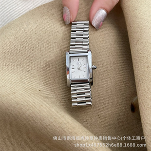 IEKE�p���nϵ����ins�������Q�L���κ��sͨ���ֱ�Ů�䵭�LʯӢ��