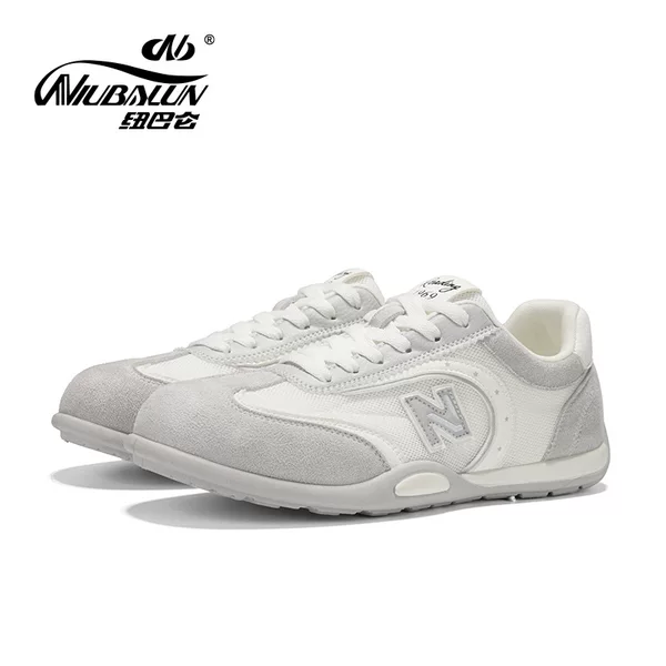 Wow, new fashionable versatile casual shoes with thick soles from Putian, flat casual shoes, German training shoes, white sneakers, N-style women's shoes