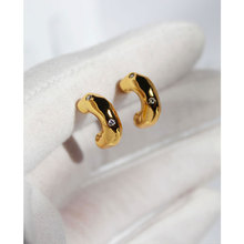 黄铜镀真金/锆石镶嵌韩国东大门时尚曲面设计小耳环粗款耳圈583-1