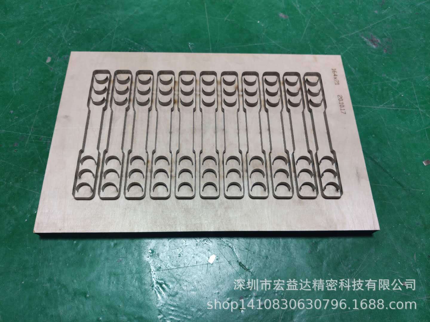 供应EVA海绵冲型激光刀模手机皮套激光刀模 不干胶高难度刀模