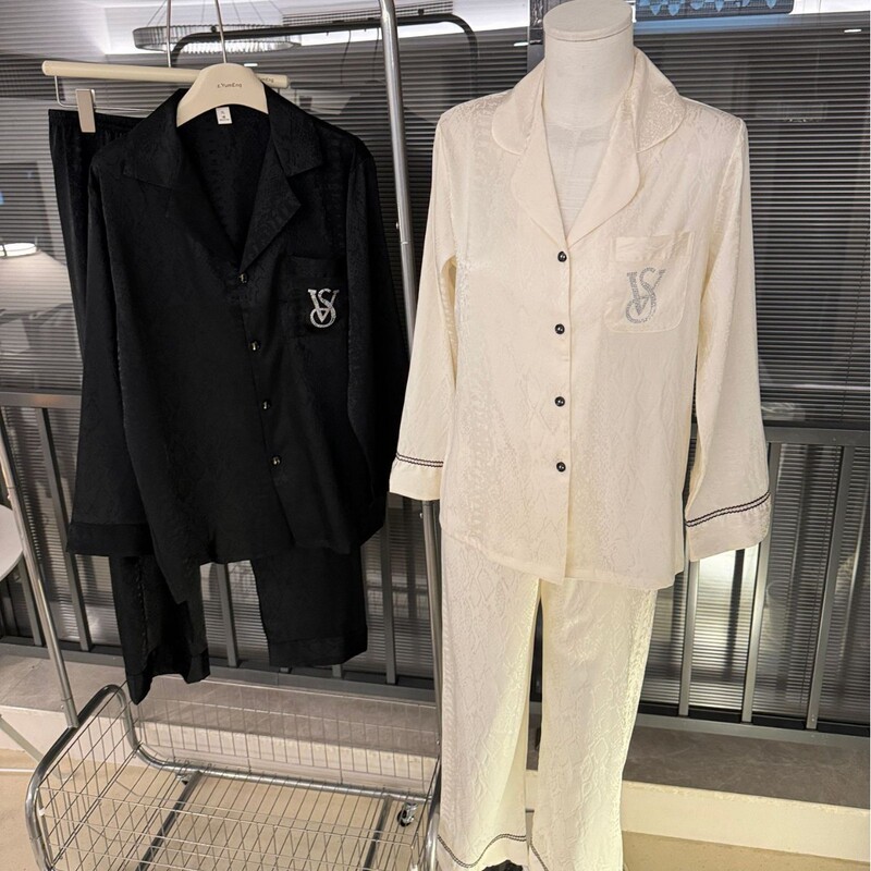 Ice Silk Dark Pattern Pajamas Spring and Autumn Rhinestone Light Luxury Imitation Silk Women's Long-Sleeved Long Pants Victorian Style Loungewear Set for Outerwear