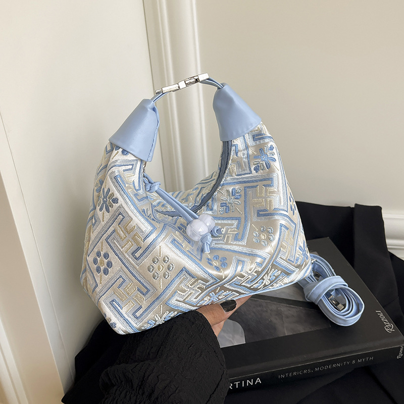 Fashionable Chinese-Style Embroidered Shoulder Bag for Women, Versatile and Unique Handbag, New Chinese-Style Trendy Crossbody Bag, Cross-Border Fashionable Chinese-Style Embroidered Shoulder Bag for Women, Versatile and Unique Handbag, New Chinese-Style Trendy Crossbody Bag, Cross-Border