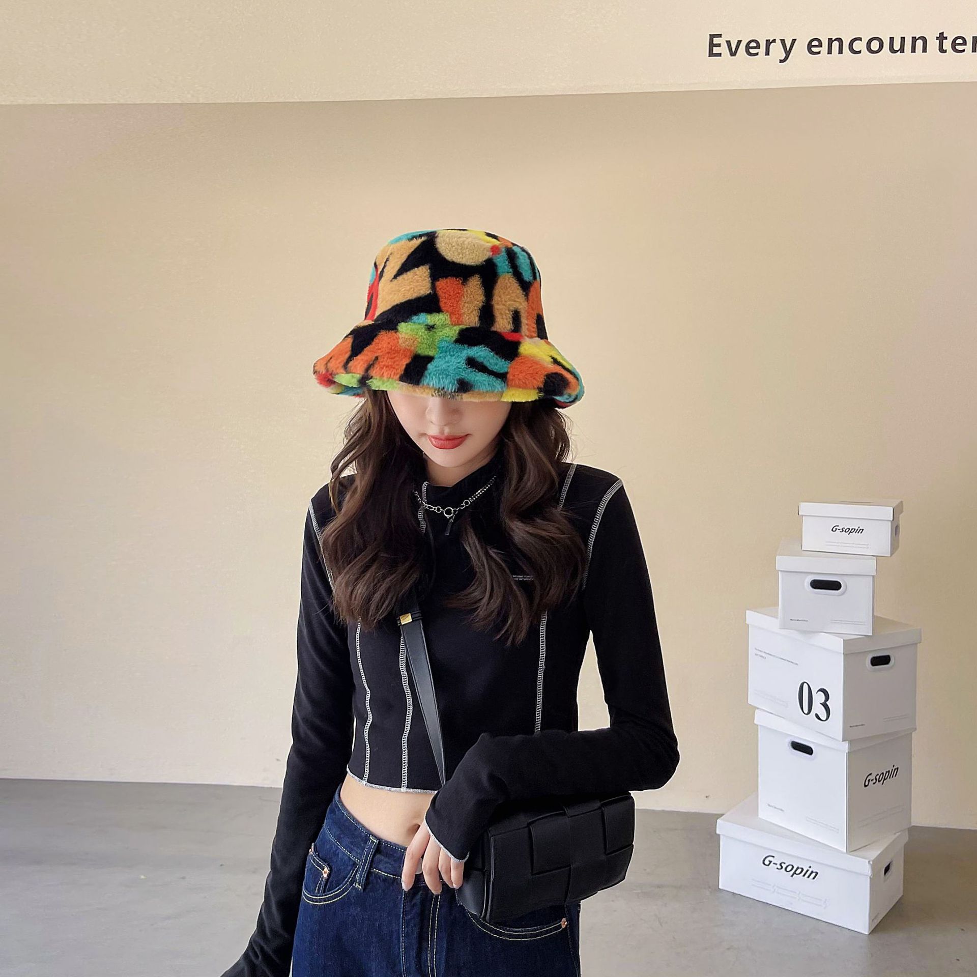 High-profile Figure Ht Hat Female Autumn And Winter Korean Fashion All-matching Fisherman Hat Lamb Wool Winter Suitable For Round Faces Plush Bucket Hat display picture 3