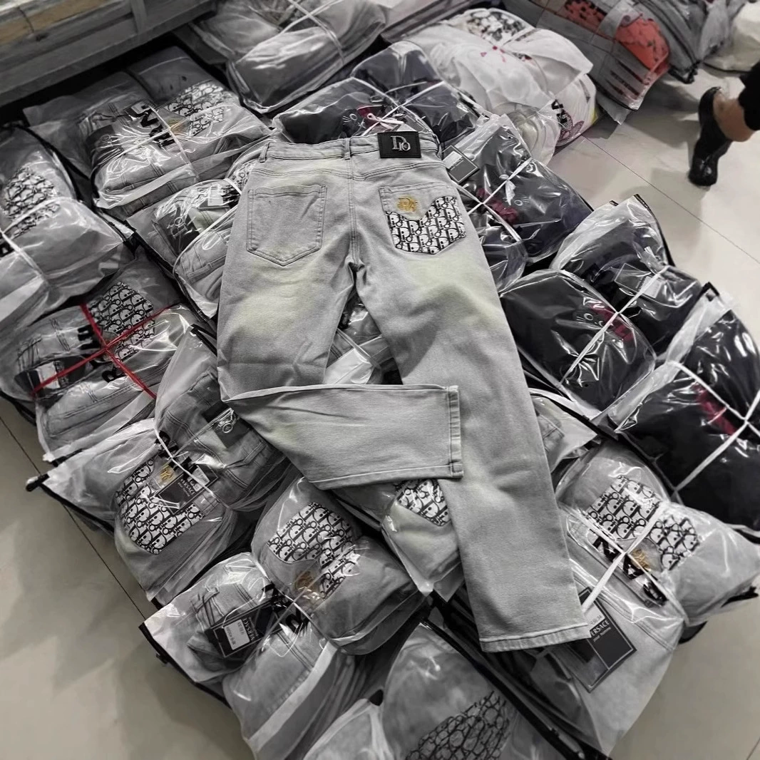 Джинсы, небольшие штаны, slim fit, с вышивкой, интернет-знаменитость