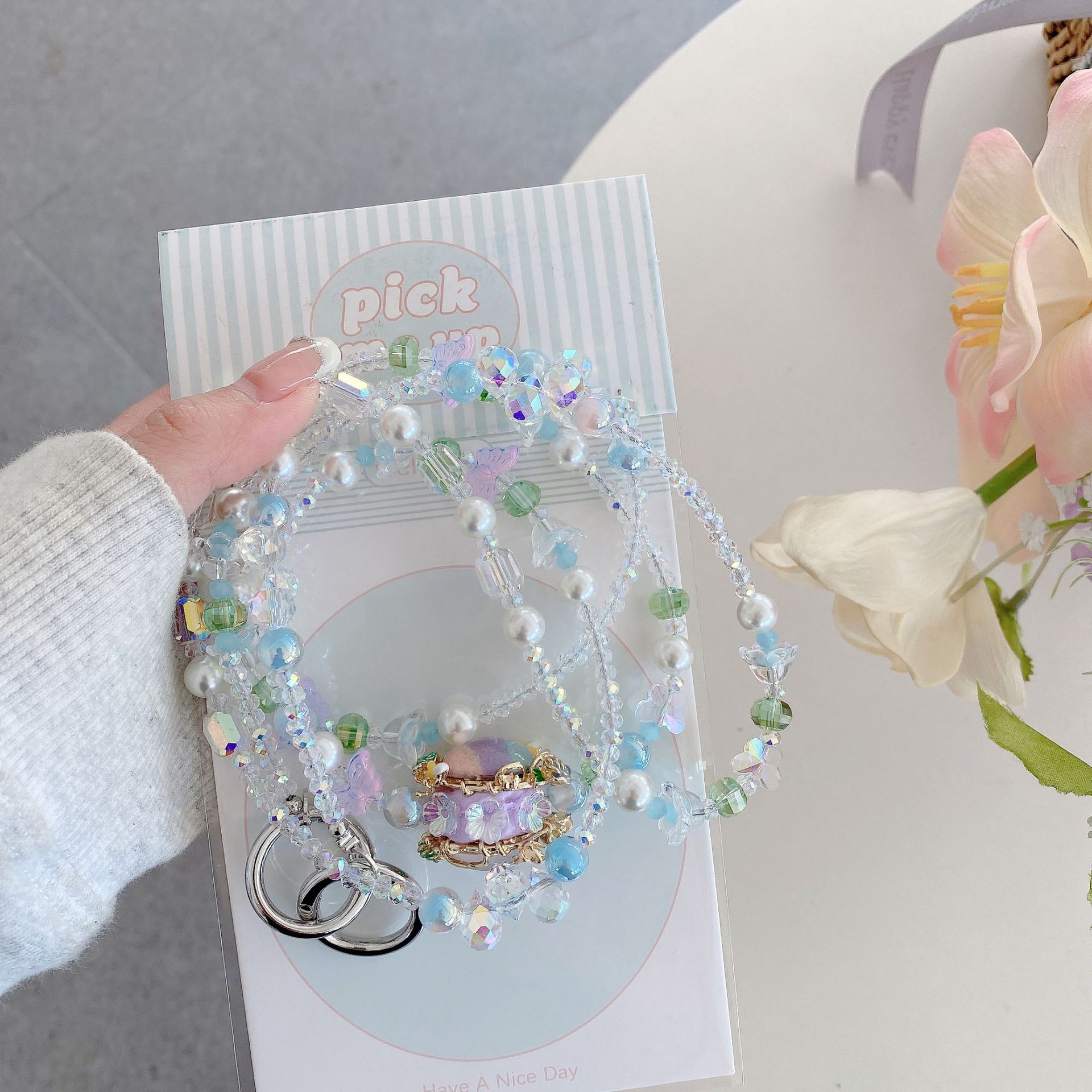 Cadena colgante de teléfono móvil de alta gama hecha a mano boutique ins cuentas de mariposa cadena larga cordón de teléfono móvil de moda colgante de mensajero largo/