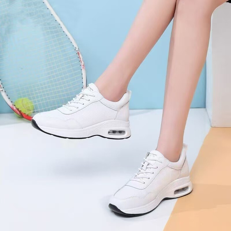 2025 Winter New Women's Shoes Sports Casual Shoes Women's fleece-lined Warm Soft Bottom White Shoes Genuine Leather Height Increased Travel Shoes