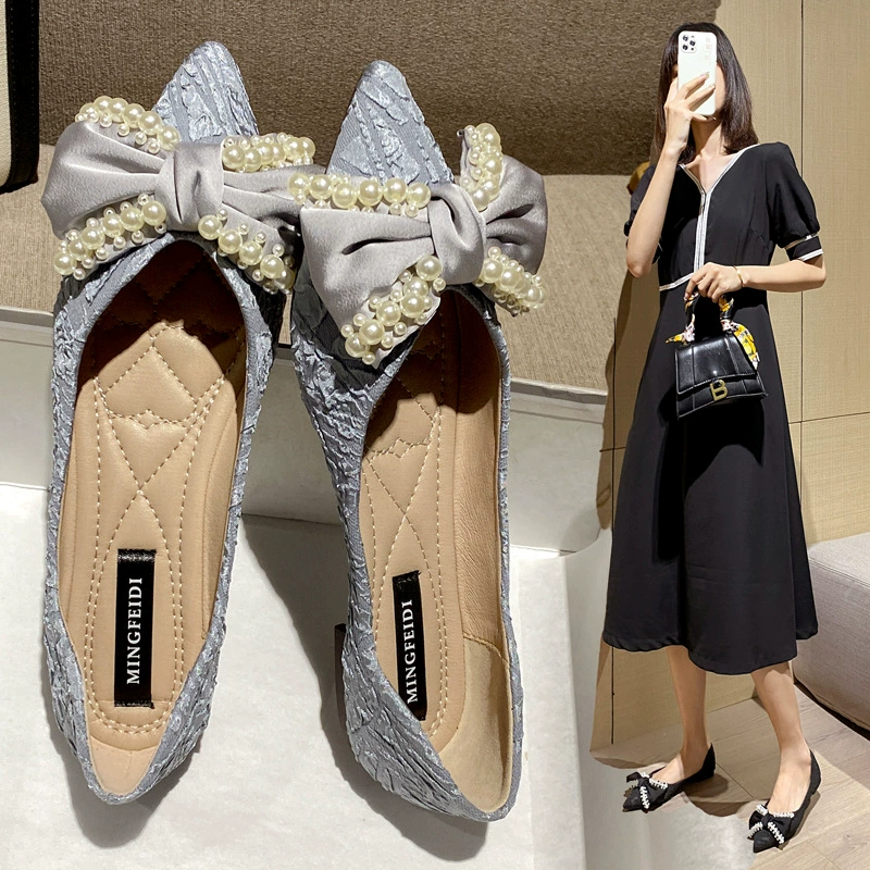 Острые одиночные туфли женские 2023 весна и осень новые удобные туфли на плоской подошве с жемчужным бантом для беременных женщин с мягкой подошвой больших размеров 40-43