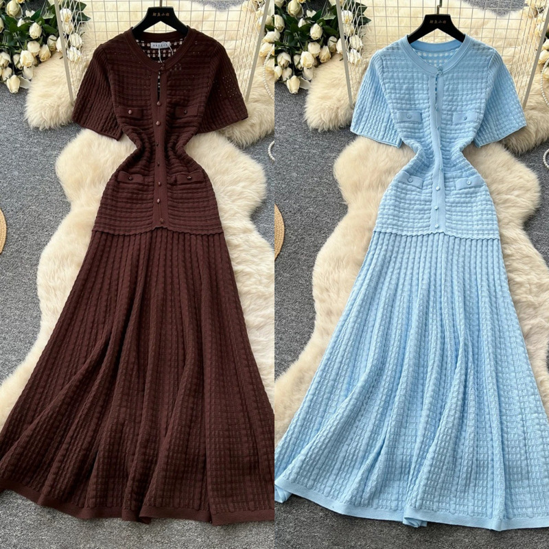 French-style spring-summer-autumn short-sleeved knitted dress for women, new European and American style French round-neck long dress with a large hem and slit, in stock French-style spring-summer-autumn short-sleeved knitted dress for women, new European and American style French round-neck long dress with a large hem and slit, in stock