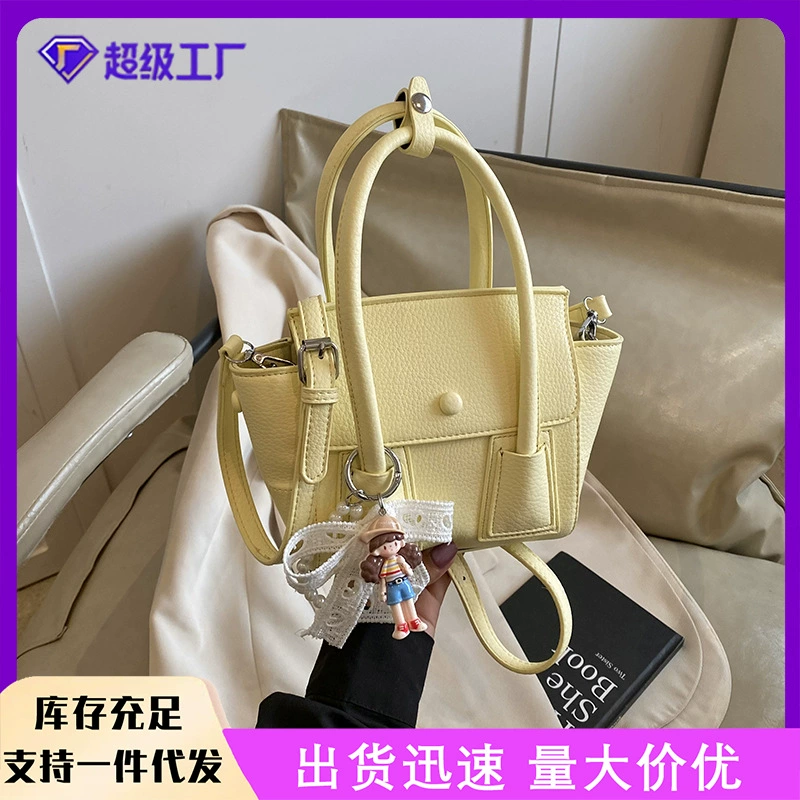 Женская сумка в стиле ретро, ​​весна 2025, новая сумка через плечо, повседневная сумка, нишевая дизайнерская сумка-ведро