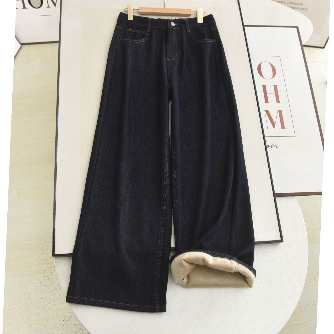 麦系の加绒加厚深蓝色阔腿裤2025冬新款气质高腰显瘦牛仔长裤女