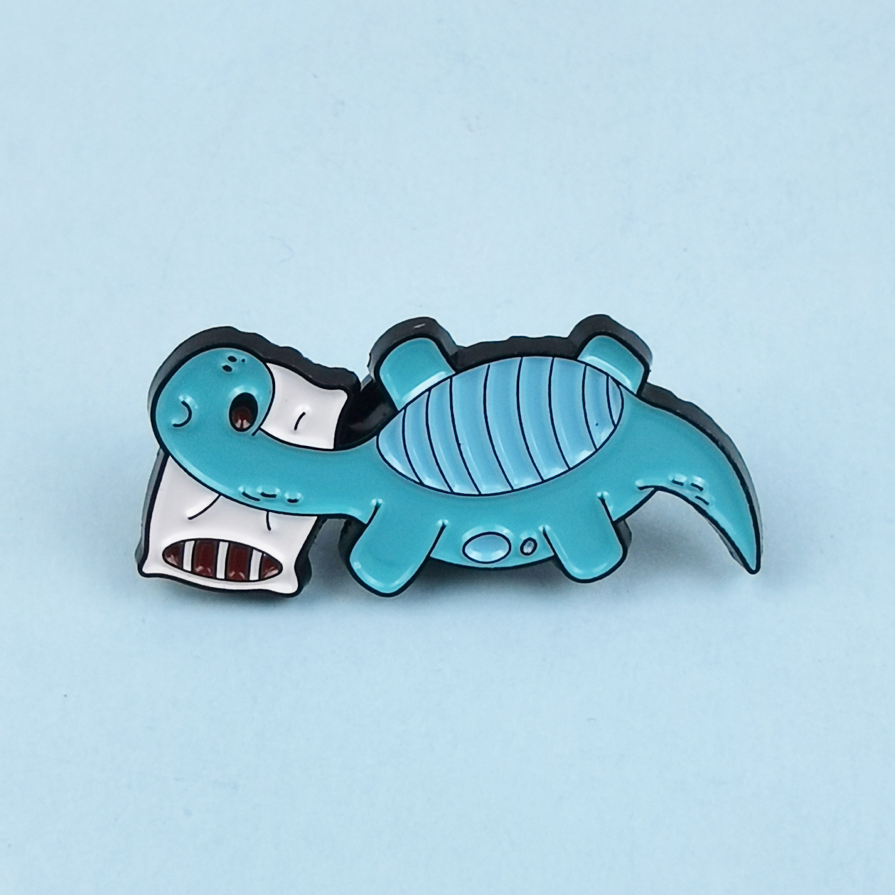 Lindo y lindo broche de dinosaurio pequeño, personalidad, estilo de dibujos animados, accesorios de mochila, accesorios de insignia de aleación de aceite de goteo de alfiler