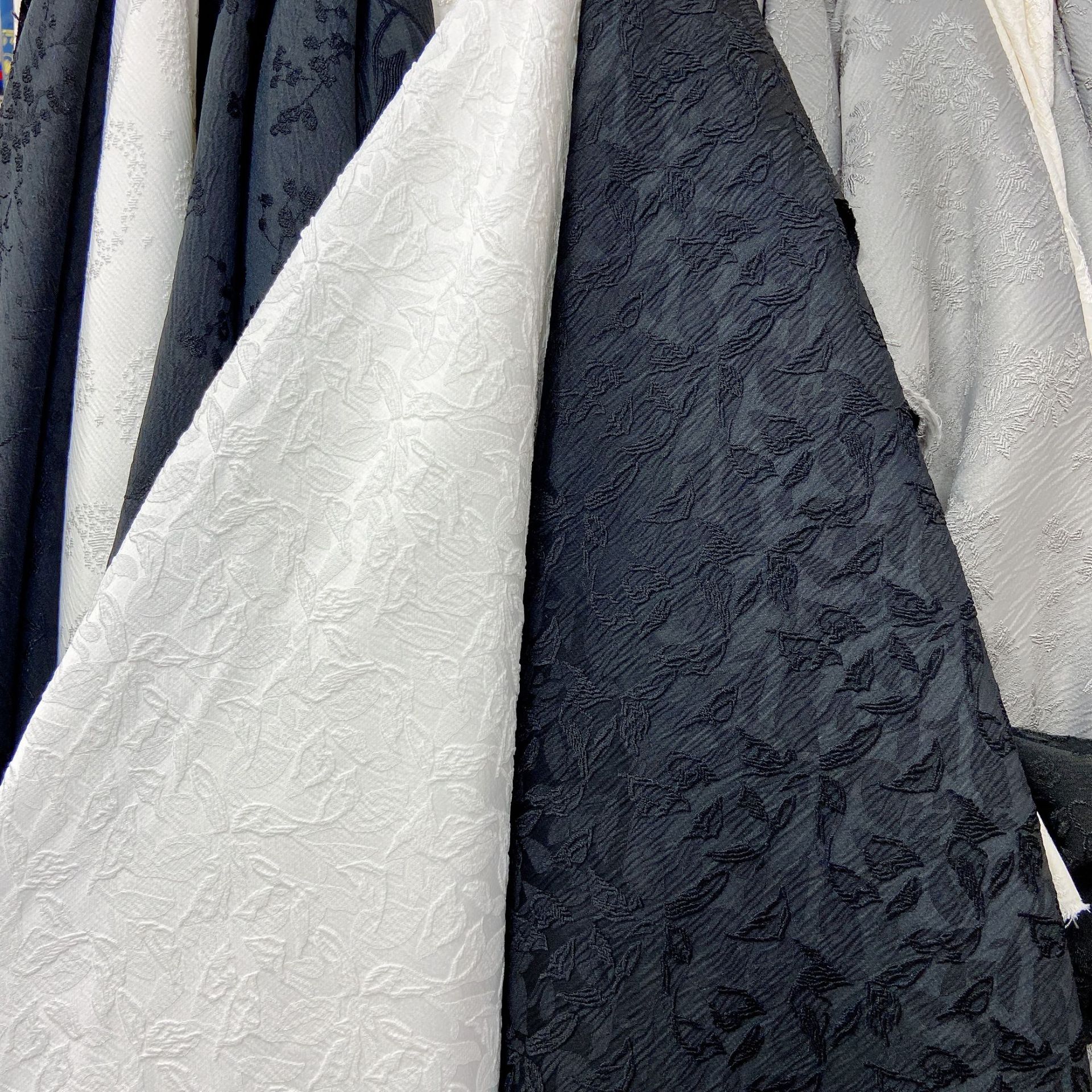 现货新品时尚提花叶子花女装童装连衣裙套装外套西装箱包帽子面料