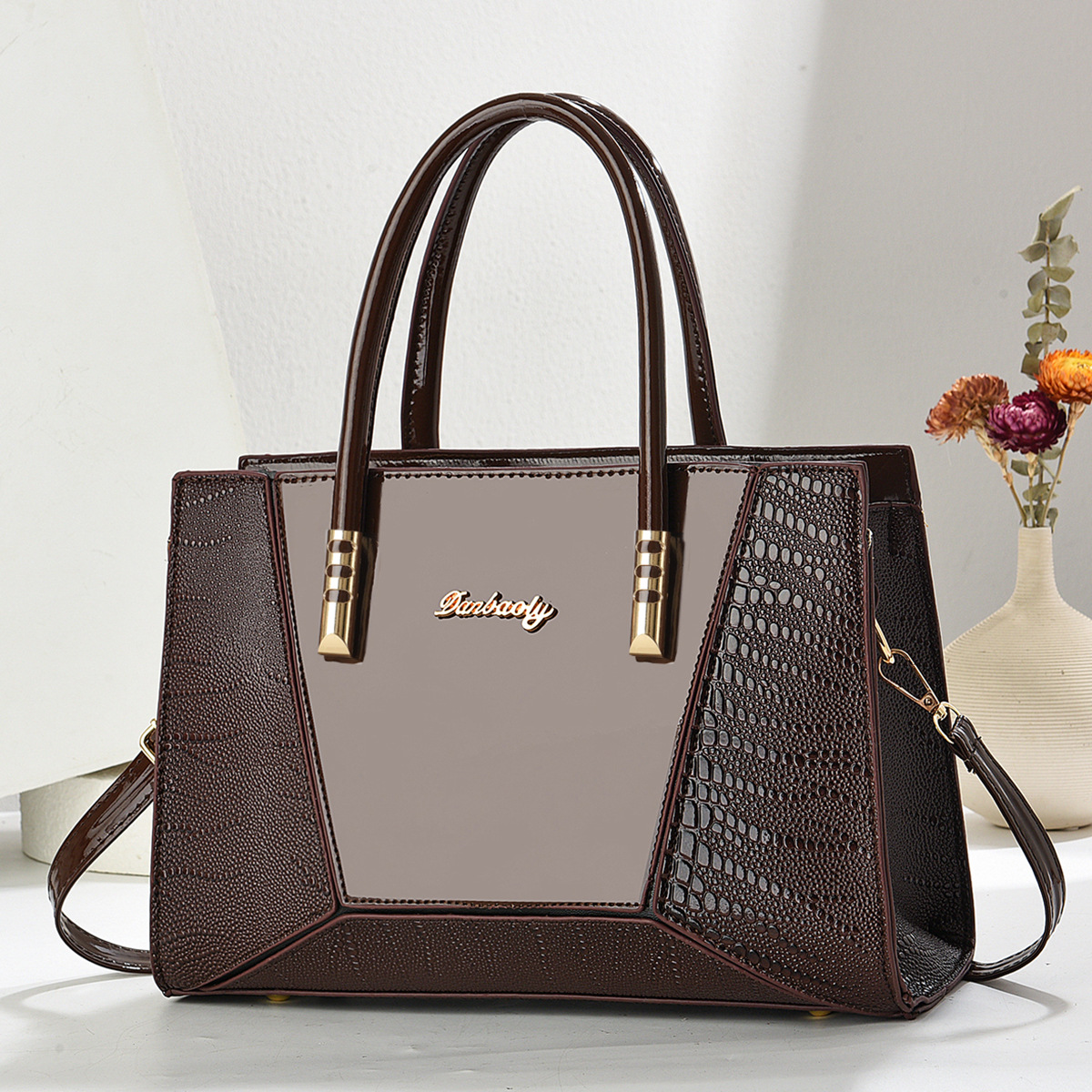 Bolso de mujer nuevo bolso de hombro de gran capacidad temperamento bolso de madre de cuero suave bolso de mujer de viaje de moda puede ser mensajero