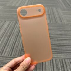 星宇橙色手机壳超薄磨砂半透PP壳适用于iPhone17 Pro可磁吸