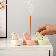 跨境出口工艺品现代简约小兔子造型陶瓷香插香座桌面迷你小号线香