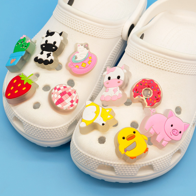 Crocs Shoe Charms Led Light Shoe Clips Cartoon Garden Shoe DIY Accessories Unicorn Cow Animal Flashing Light Shoe Accessories