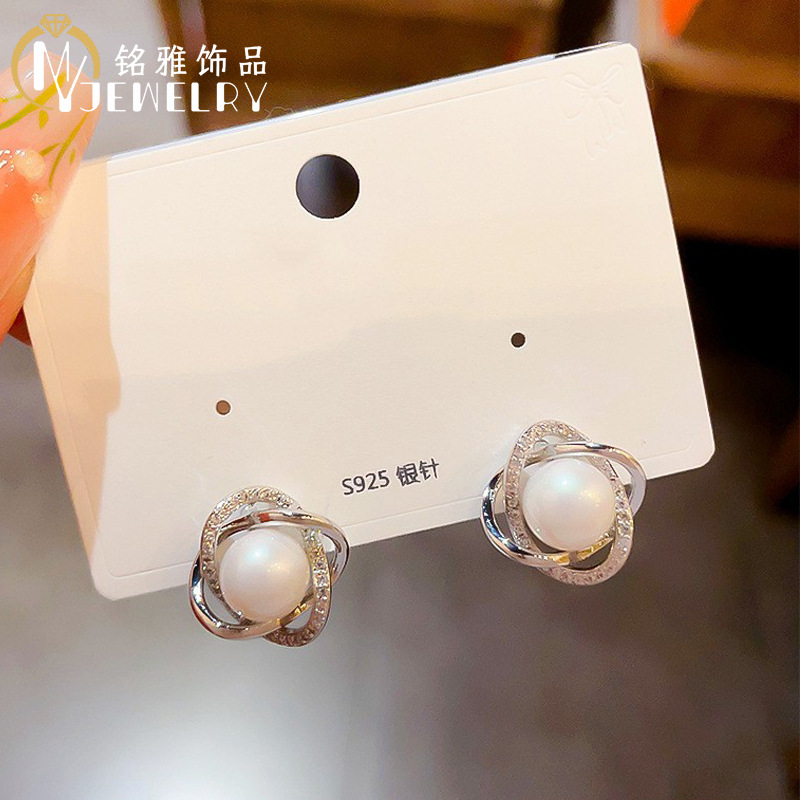 Fashionable geometric universal elegant earrings from pearl