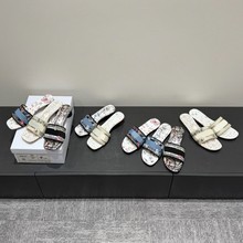 ����棡��Ƥ����Ƥ�̽���ĸ��ЬŮ���⴩�A�^һ���ϴָ���Ьƽ��