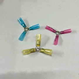 连接器;电气联接;绝缘套管