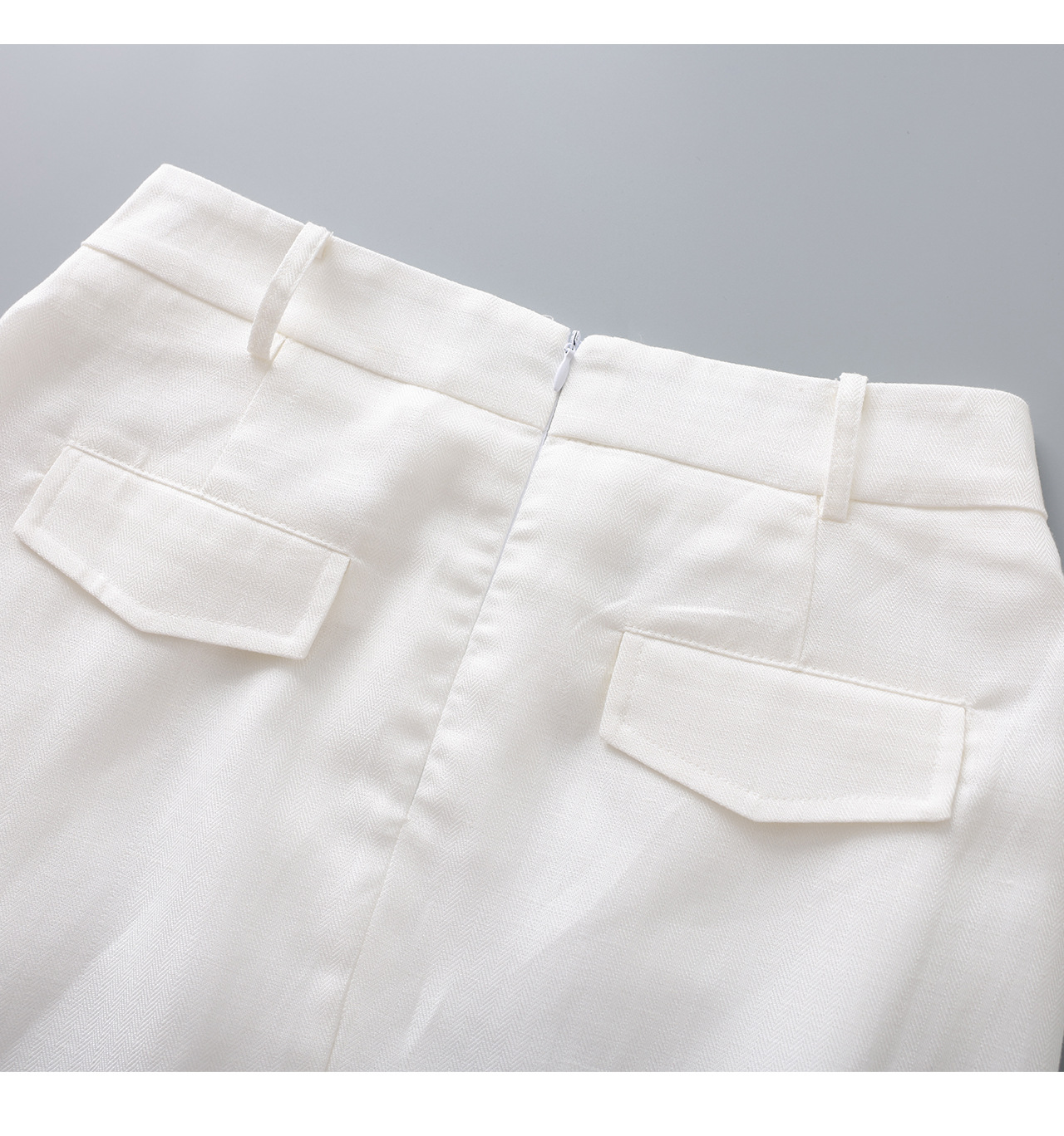 Chân váy xếp ly nữ cạp trung thấp, chất liệu tencel linen phối sọc răng cưa, xẻ tà — Xanh lông mòng đen chi tiết 25