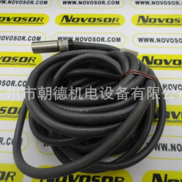 E2E-X3D1-ND  12-24VDC 传感器   现货