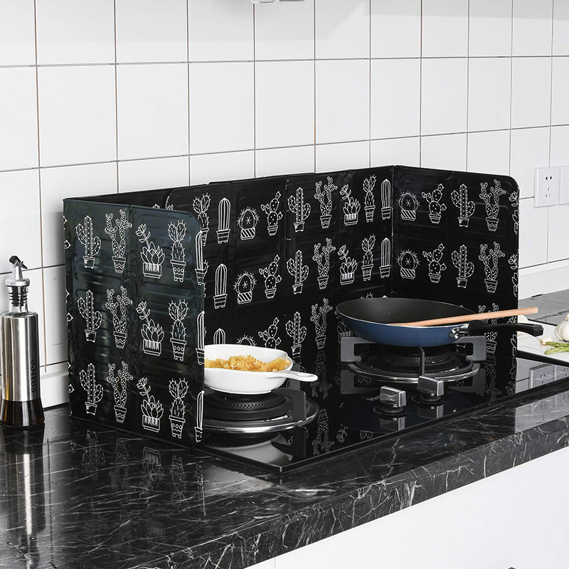 Gas stove aluminum foil oil baffle, creative kitchen cooking oil baffle, household stove anti-splash oil baffle