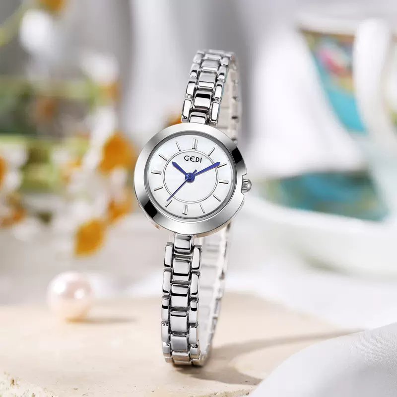 新款中古合金腕表女士简约小众贝母石英表中学生高级感链条手表