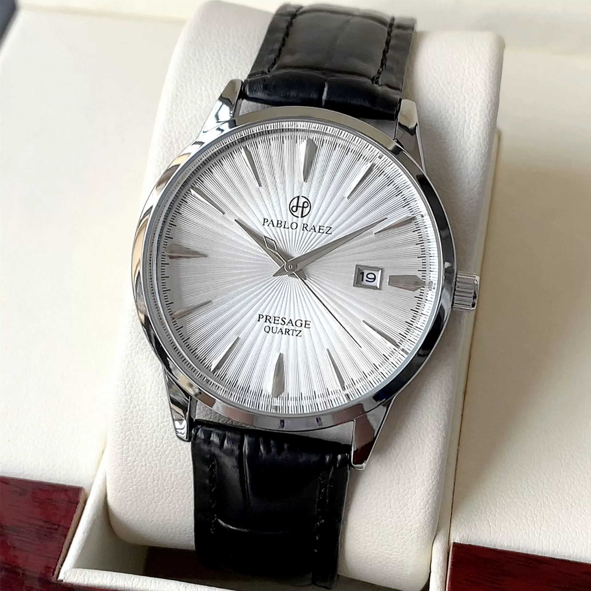 Водостойчные наручные часы Swiss watch, кварцевые часы, календарь, (跨境 торговля)