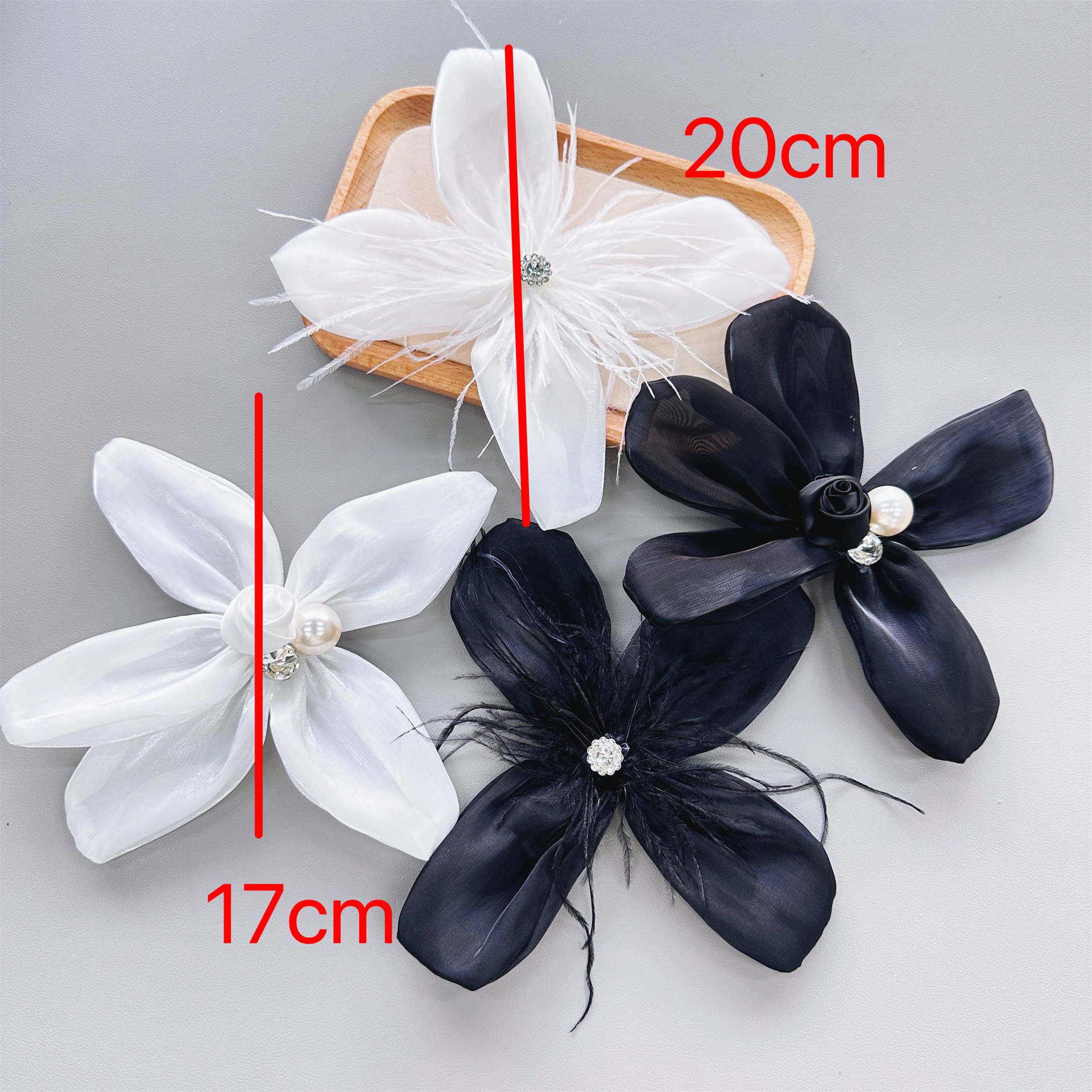Pequeño viento fragante flor de satén blanco y negro más pin plumas de perla tela decorativa estereoscópica DIY accesorios de ropa image 5