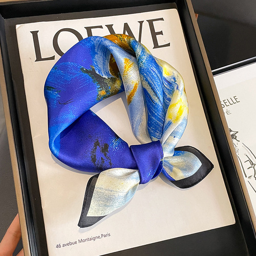 Spring and Autumn New Style Blue Oil Painting Small Square Scarf Women's Silk Scarf Fashionable Shawl Mulberry Silk Scarf Neck Protector