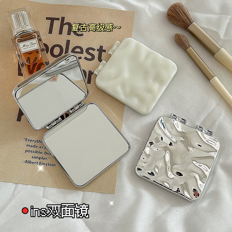 Handheld portable folding double-sided small mirror for students