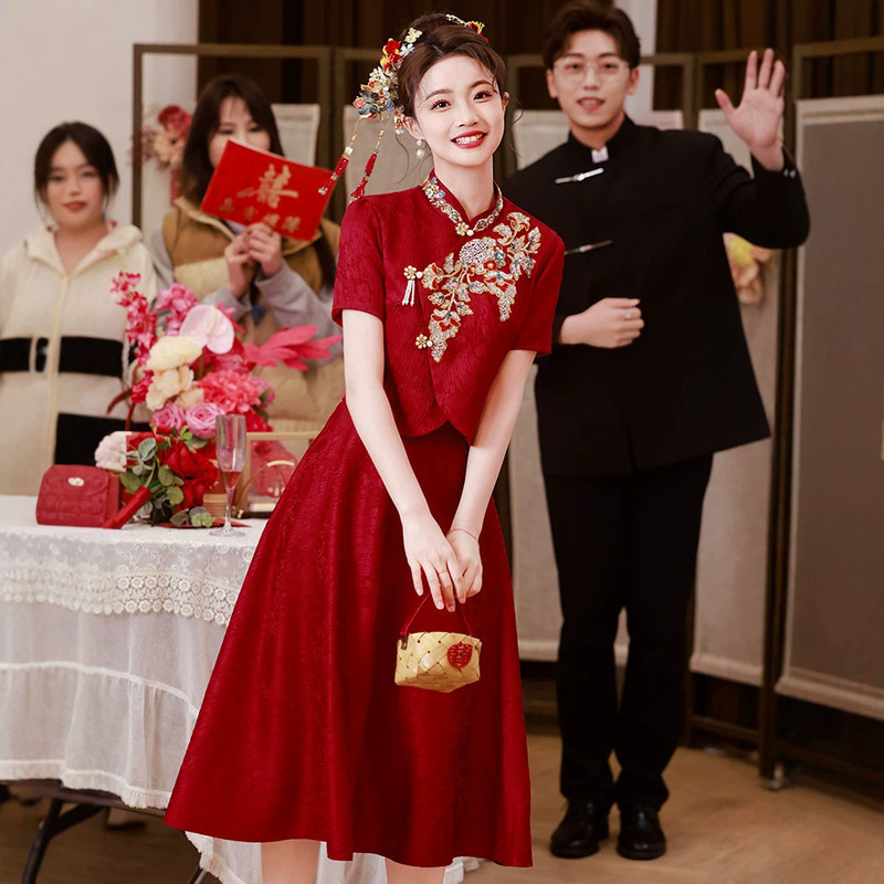 New Chinese-Style Toast Dress for Bride, Wedding Dress, Engagement Qipao, Plus-Size Gown, High-End Burgundy Set for Women New Chinese-Style Toast Dress for Bride, Wedding Dress, Engagement Qipao, Plus-Size Gown, High-End Burgundy Set for Women